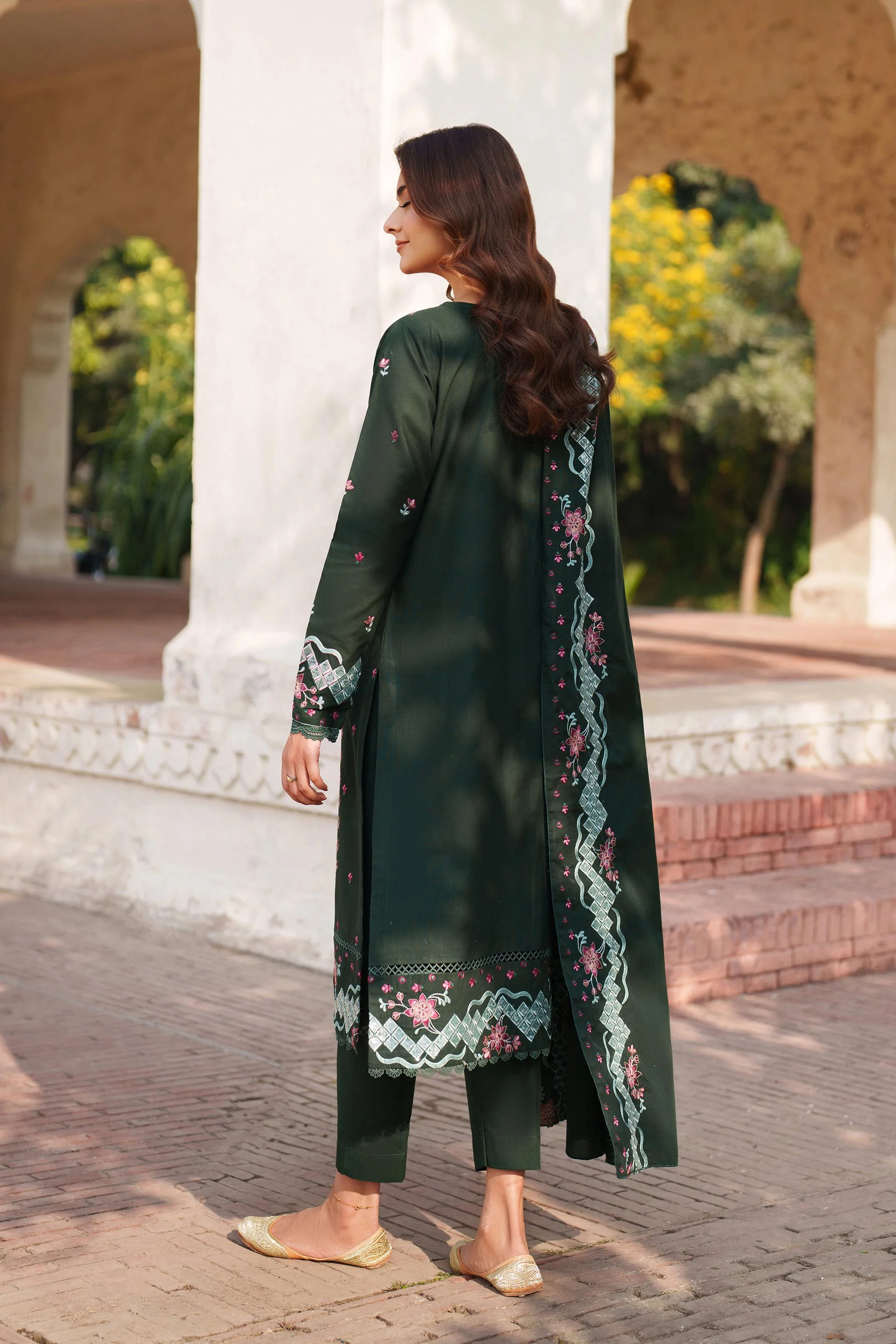 Aylin - Image 8