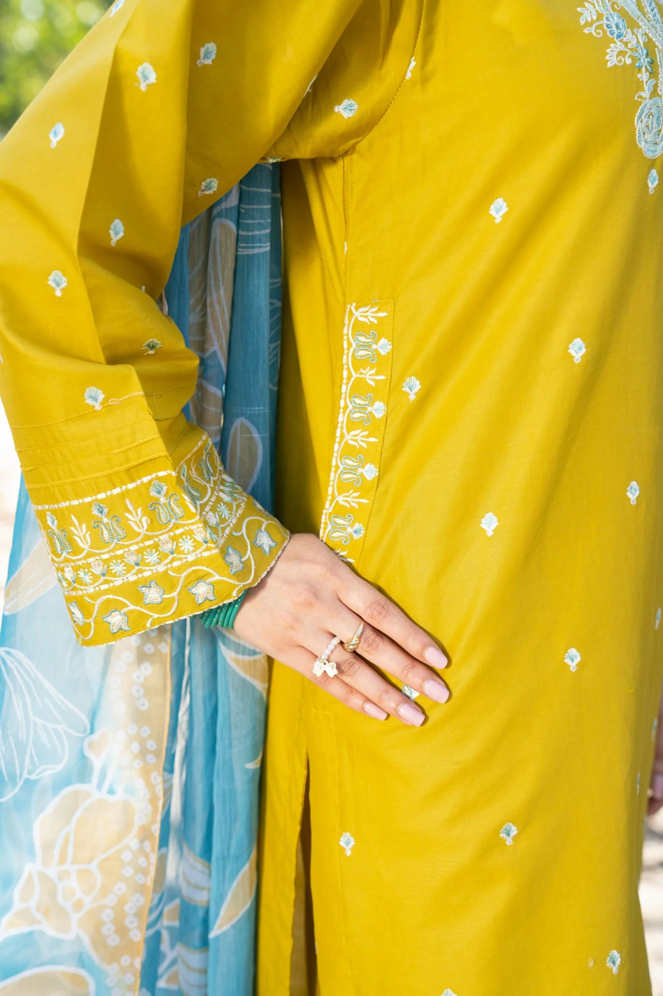 Golden Glow - Image 11