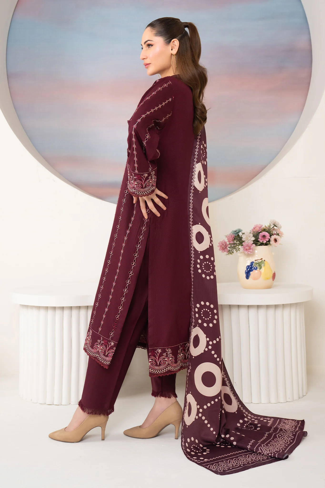 Plum Royale - Image 5