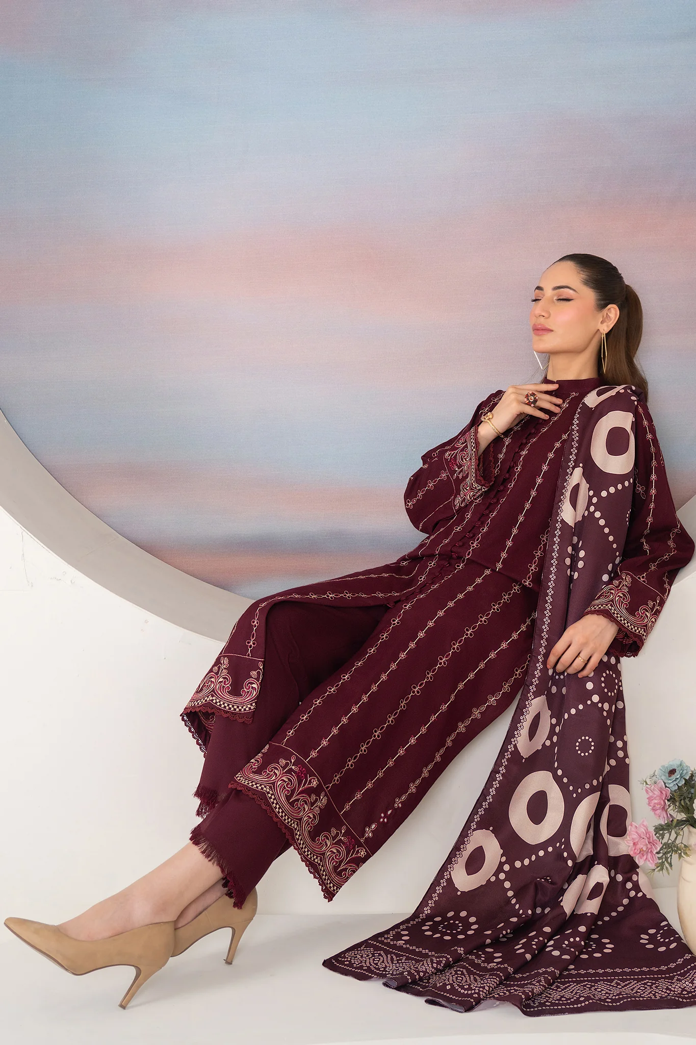 Plum Royale - Image 7