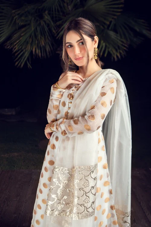 Regal Charm - Image 2